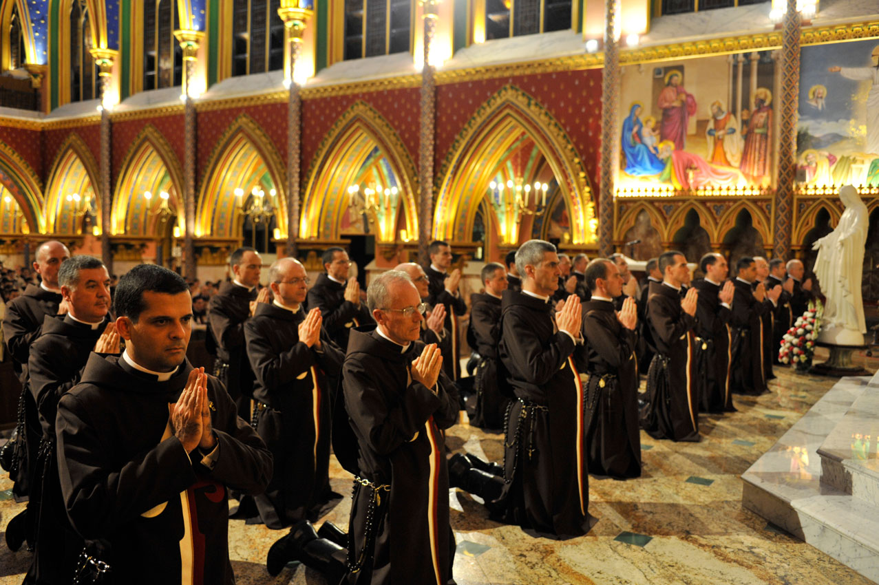 A alegria de se dar por inteiro ao serviço da Igreja